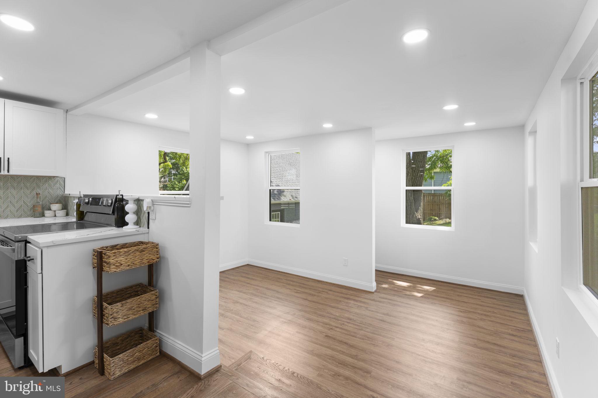 GROVETON HEIGHTS - Residential