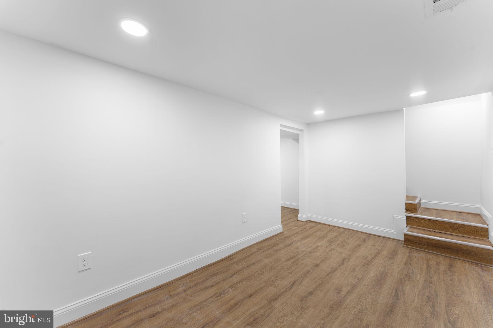 GROVETON HEIGHTS - Residential