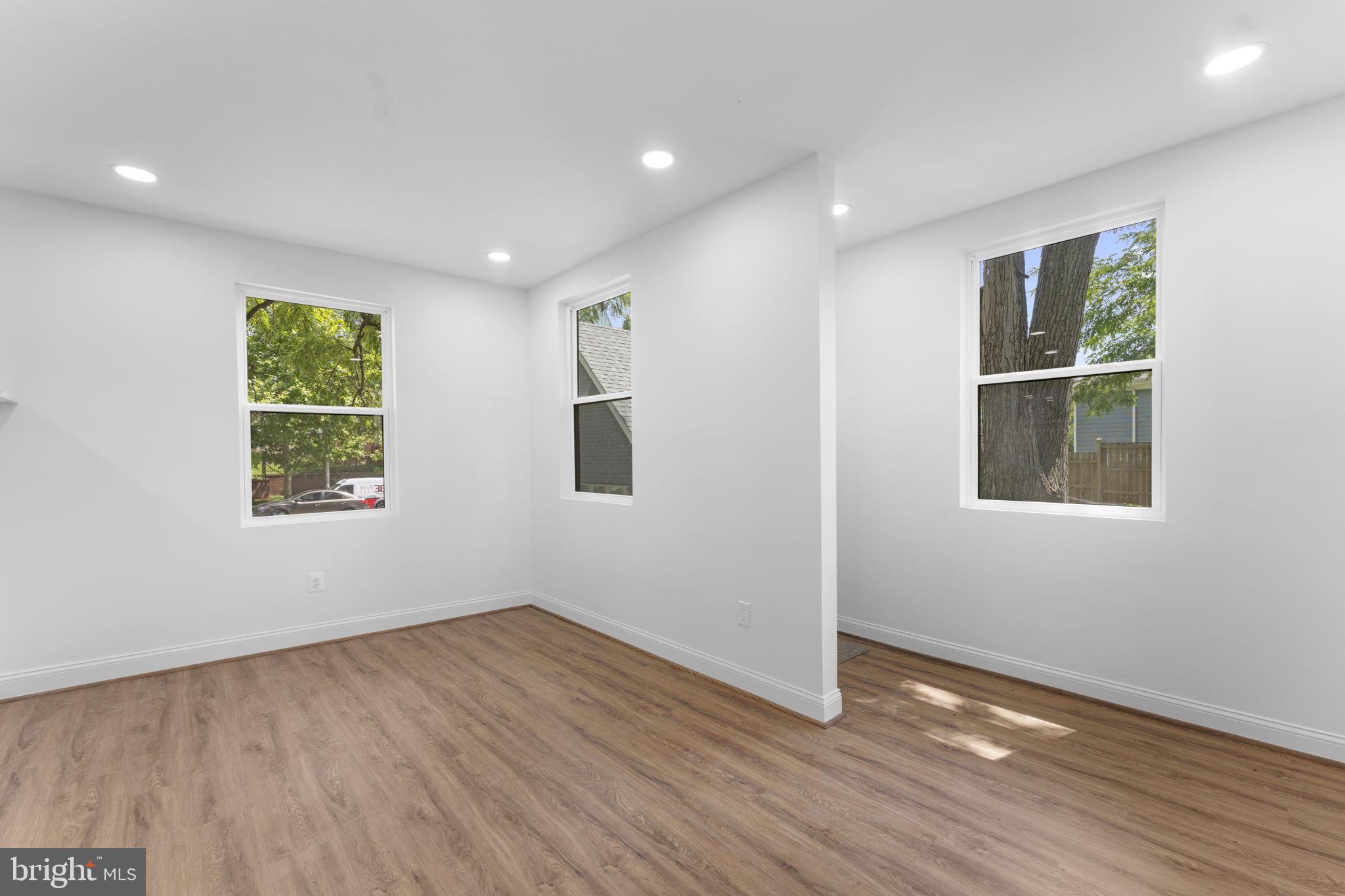 GROVETON HEIGHTS - Residential