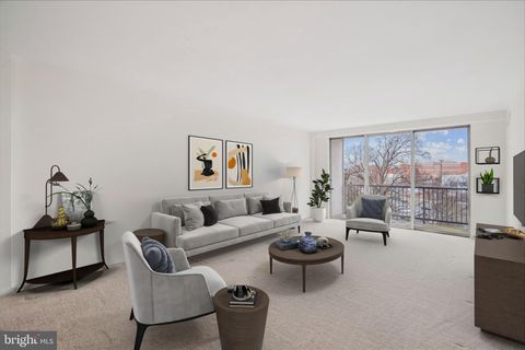 Photo of 4977 Battery Lane #1-811, BETHESDA, MD 20814 (MLS # MDMC2211432)