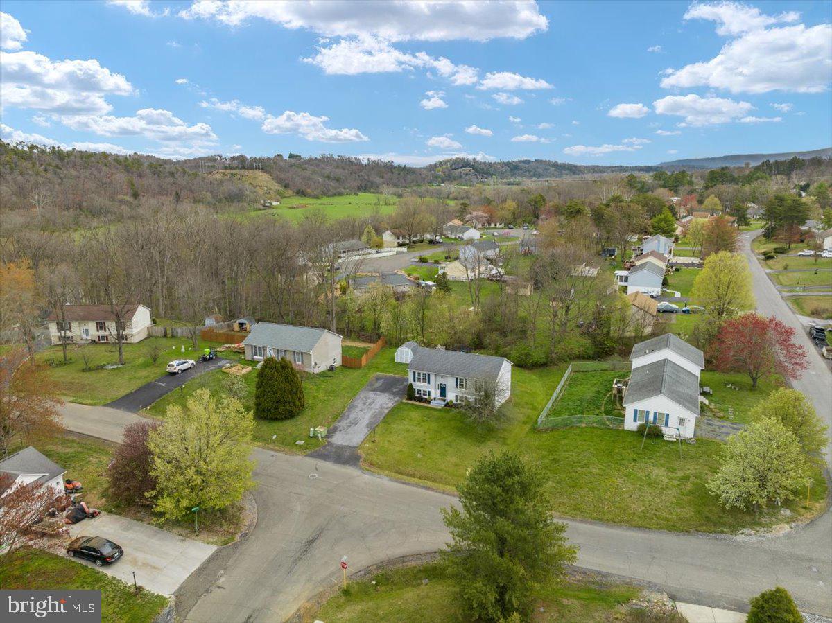 HENSEL STONE WOODS - Residential