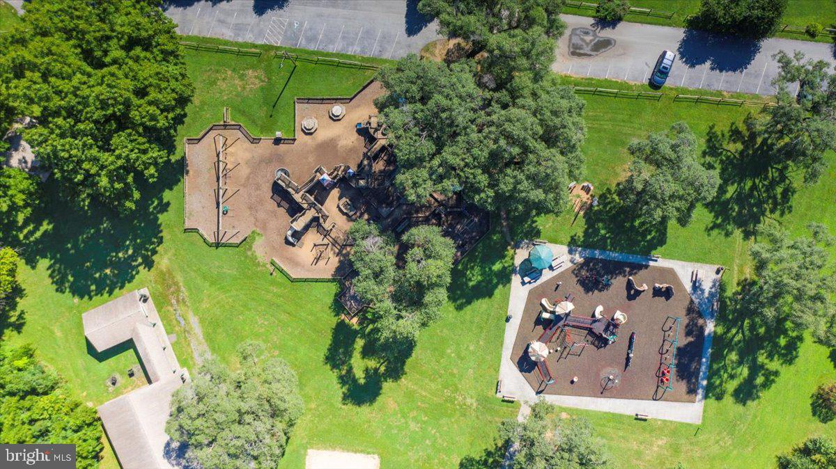 HENSEL STONE WOODS - Residential