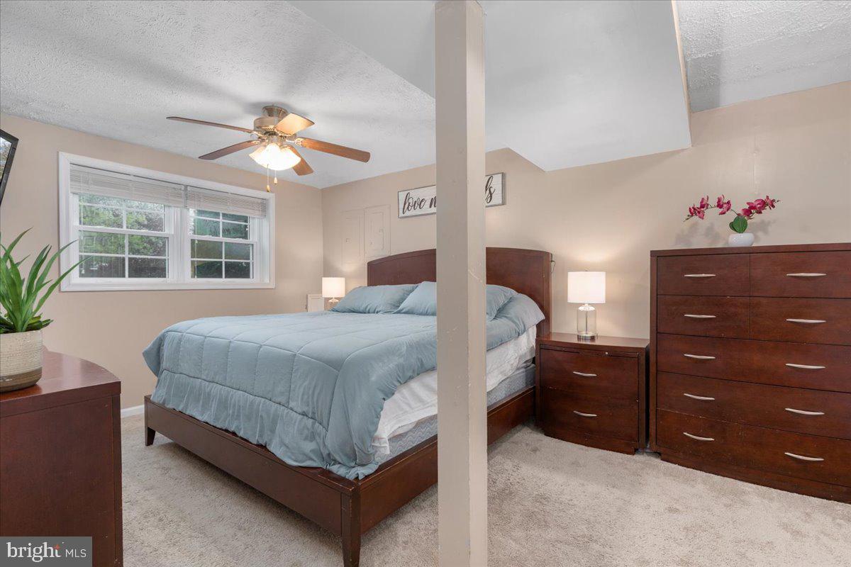 HENSEL STONE WOODS - Residential