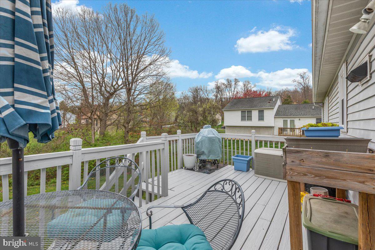 HENSEL STONE WOODS - Residential