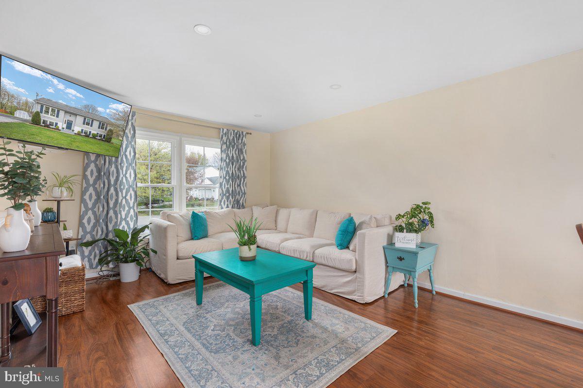 HENSEL STONE WOODS - Residential