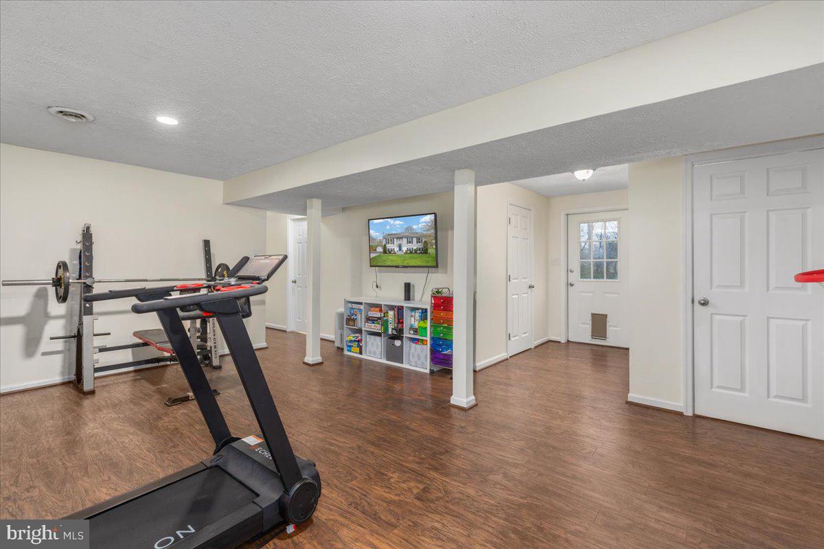 HENSEL STONE WOODS - Residential