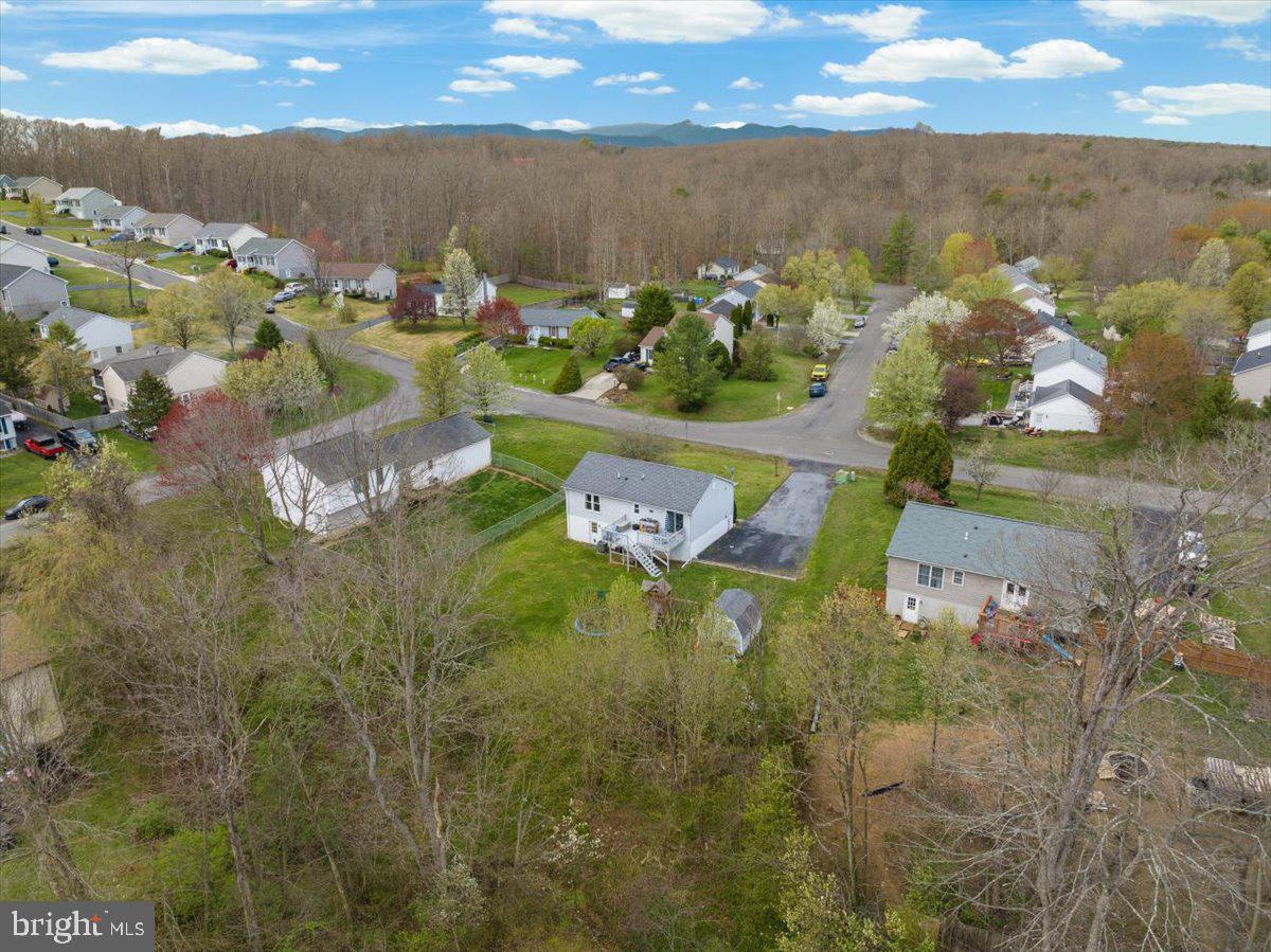 HENSEL STONE WOODS - Residential