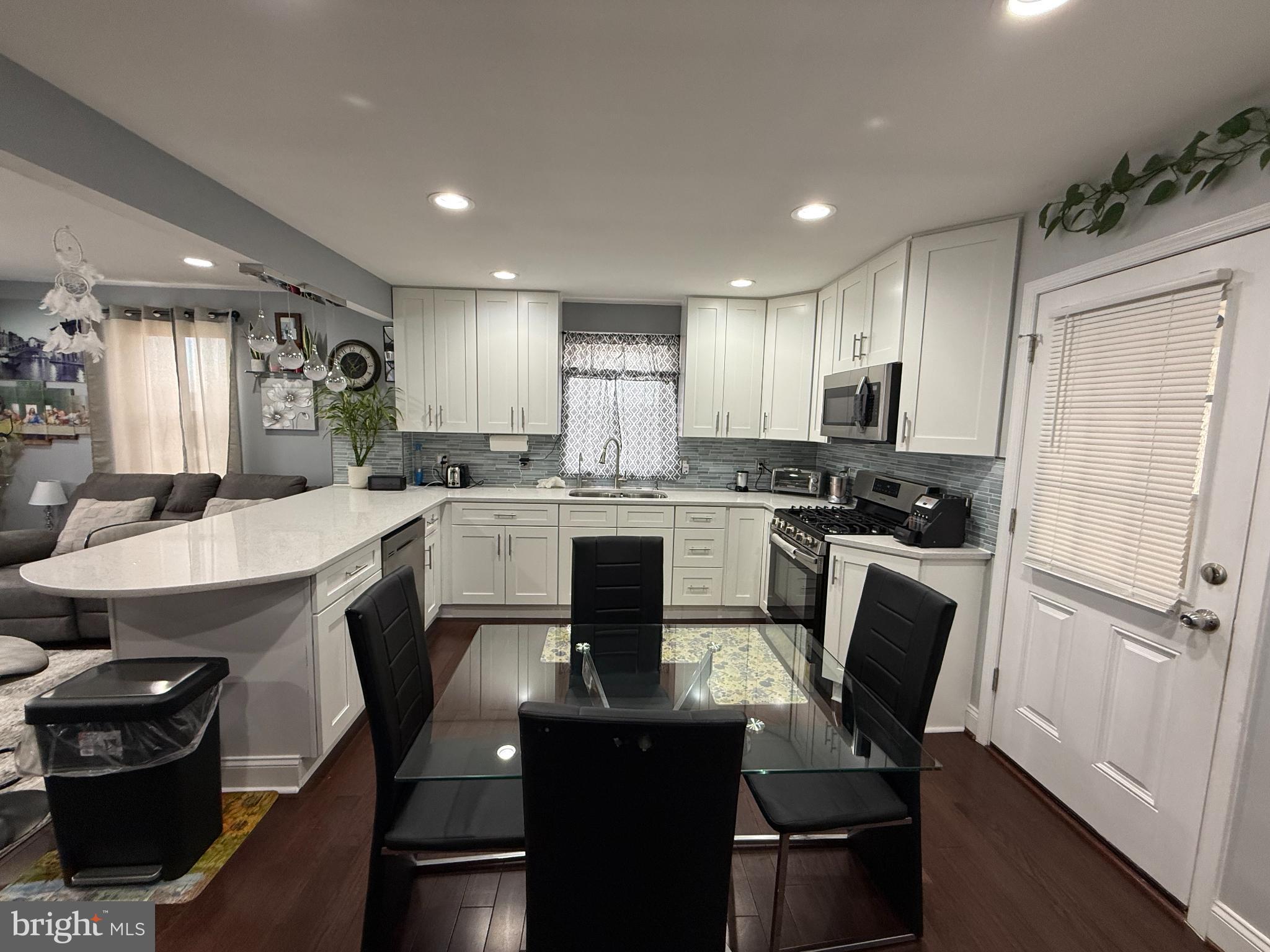 WOODMOOR - Residential