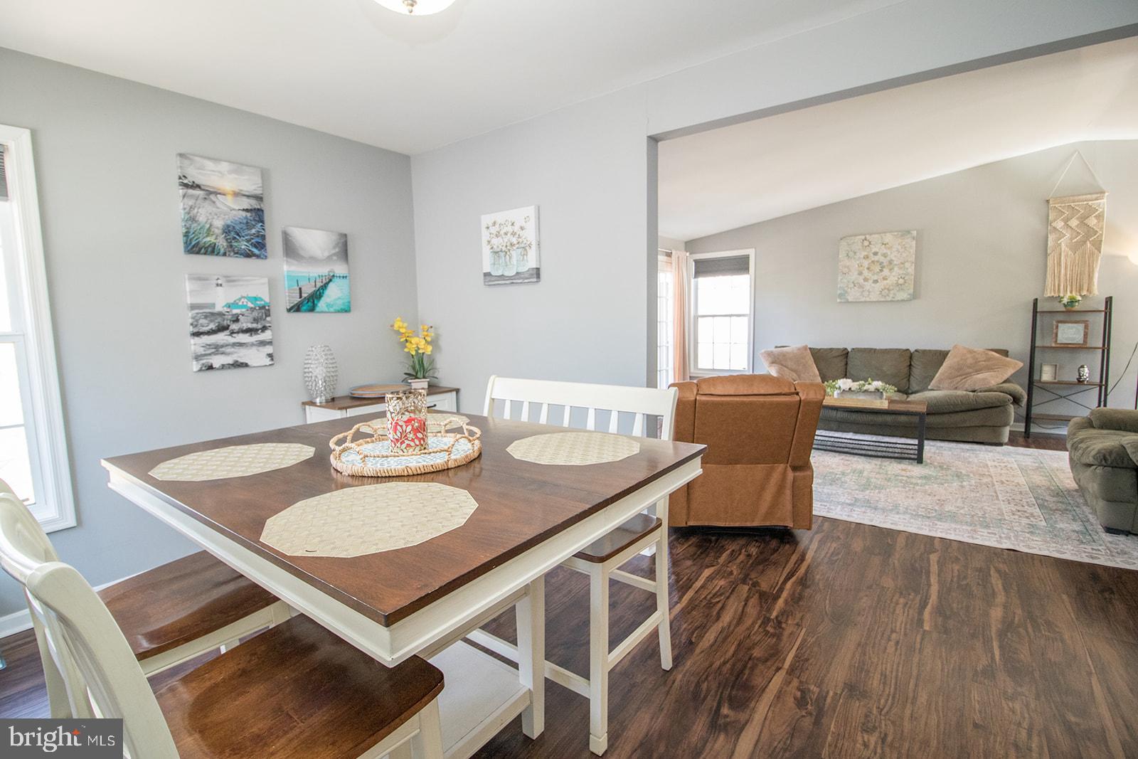 HUNTING QUARTERS - Residential