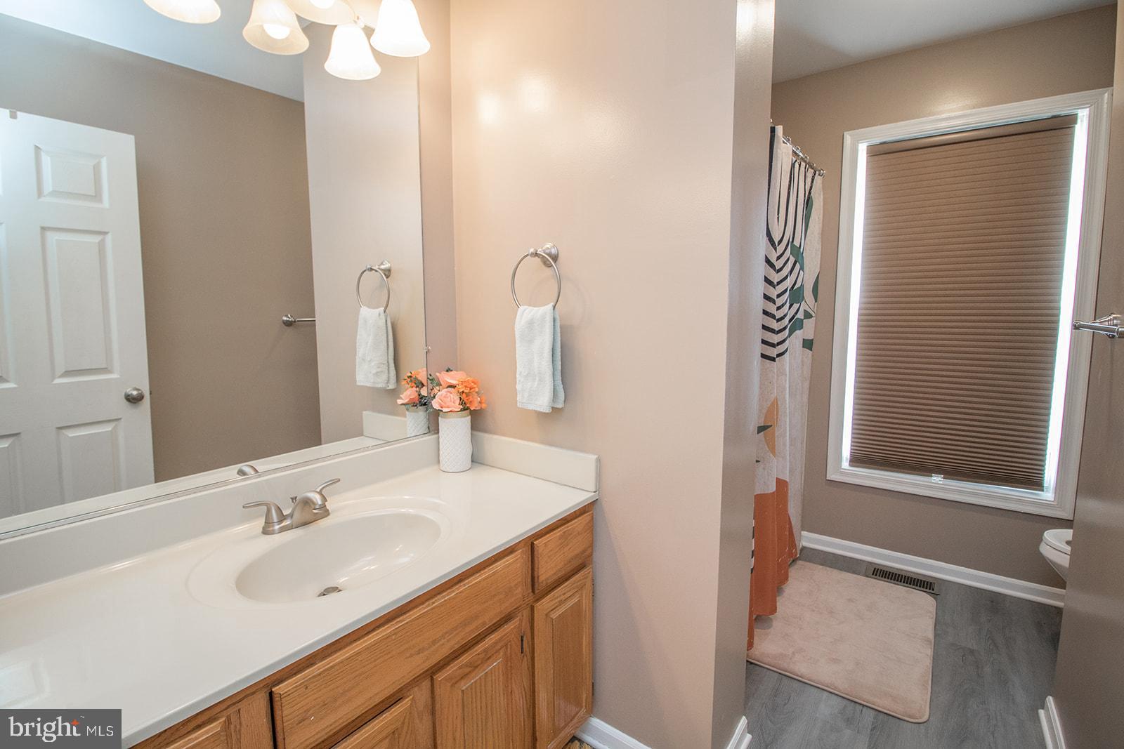 HUNTING QUARTERS - Residential