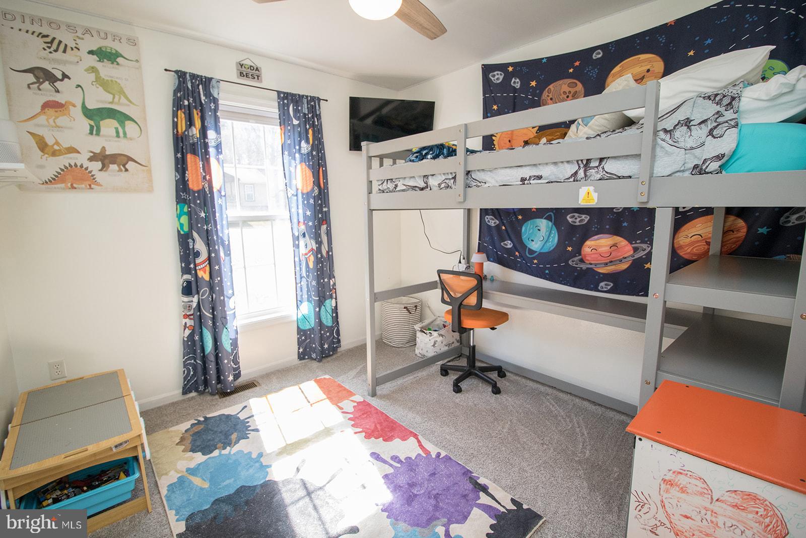 HUNTING QUARTERS - Residential