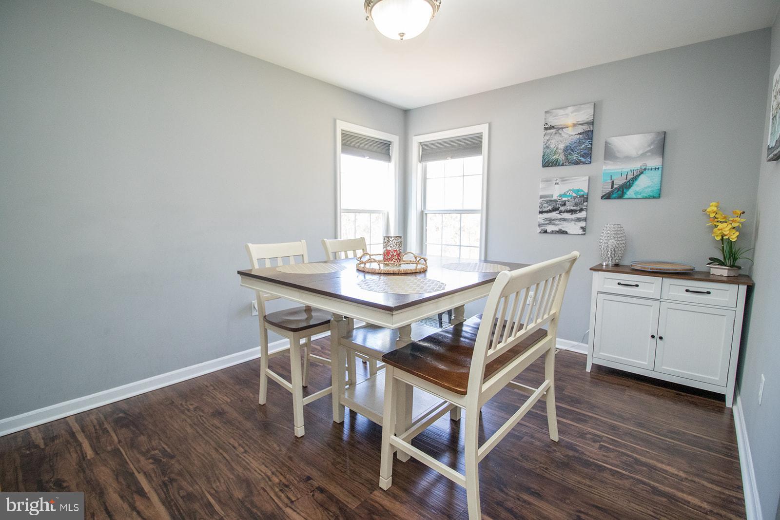 HUNTING QUARTERS - Residential