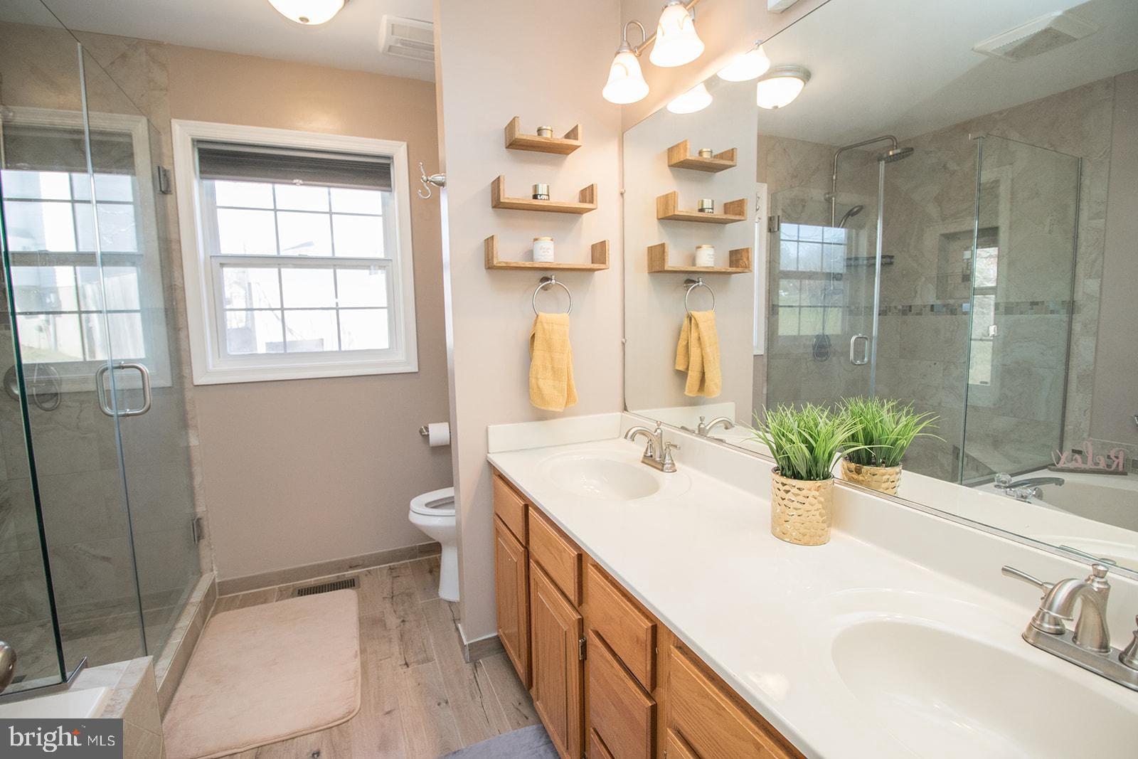 HUNTING QUARTERS - Residential