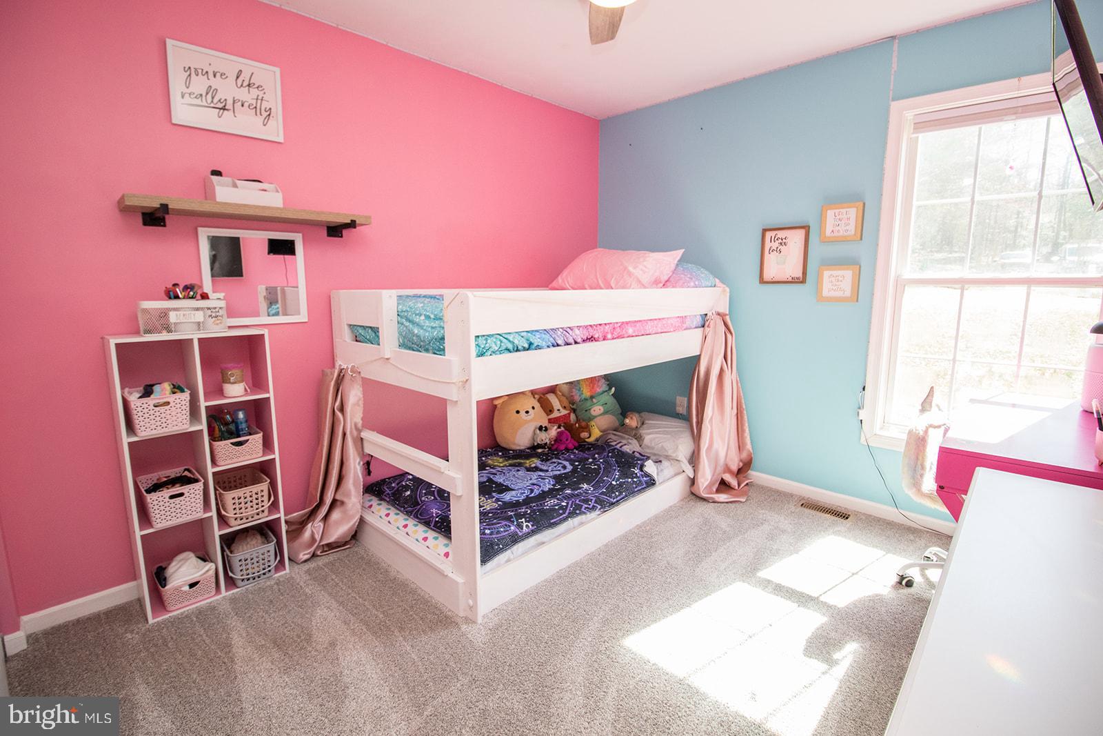 HUNTING QUARTERS - Residential