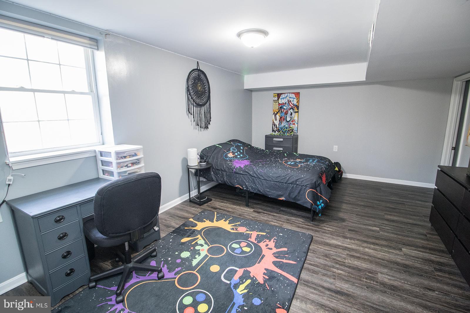 HUNTING QUARTERS - Residential