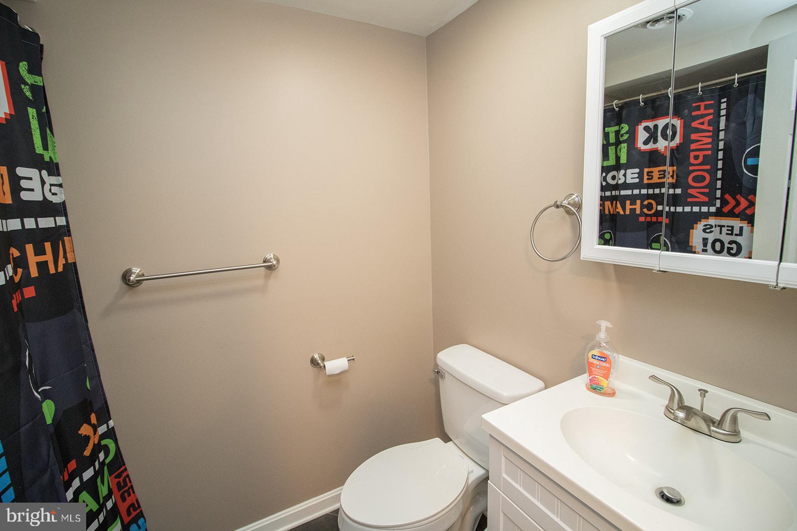 HUNTING QUARTERS - Residential