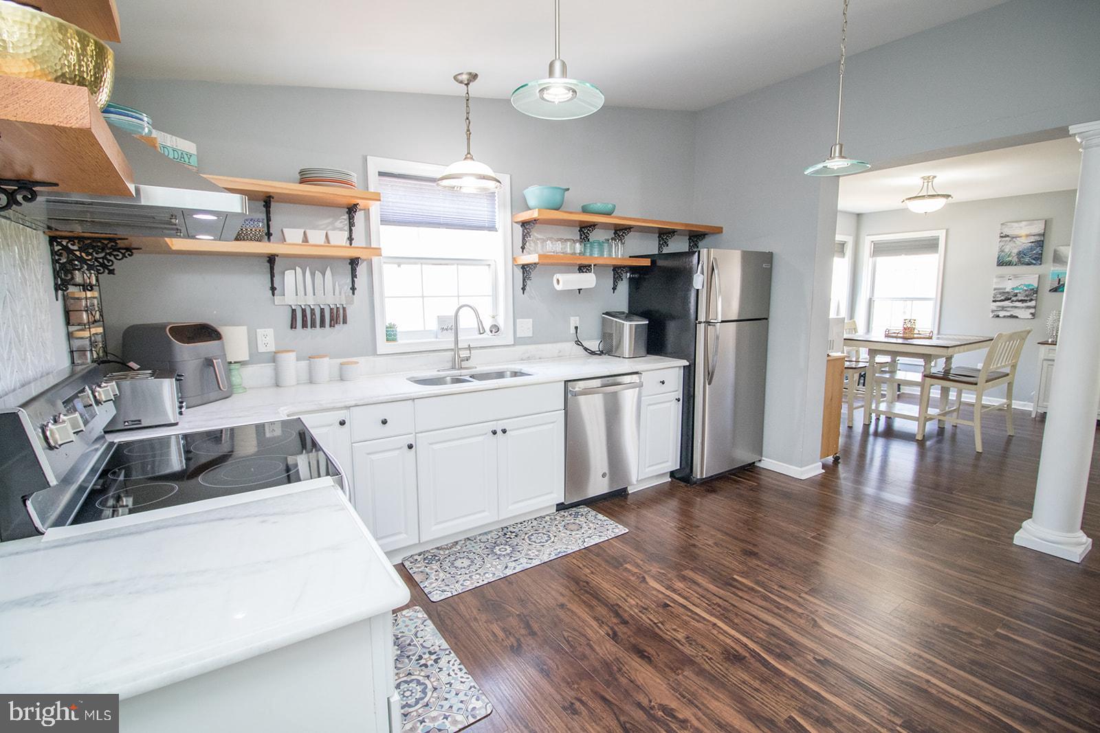 HUNTING QUARTERS - Residential