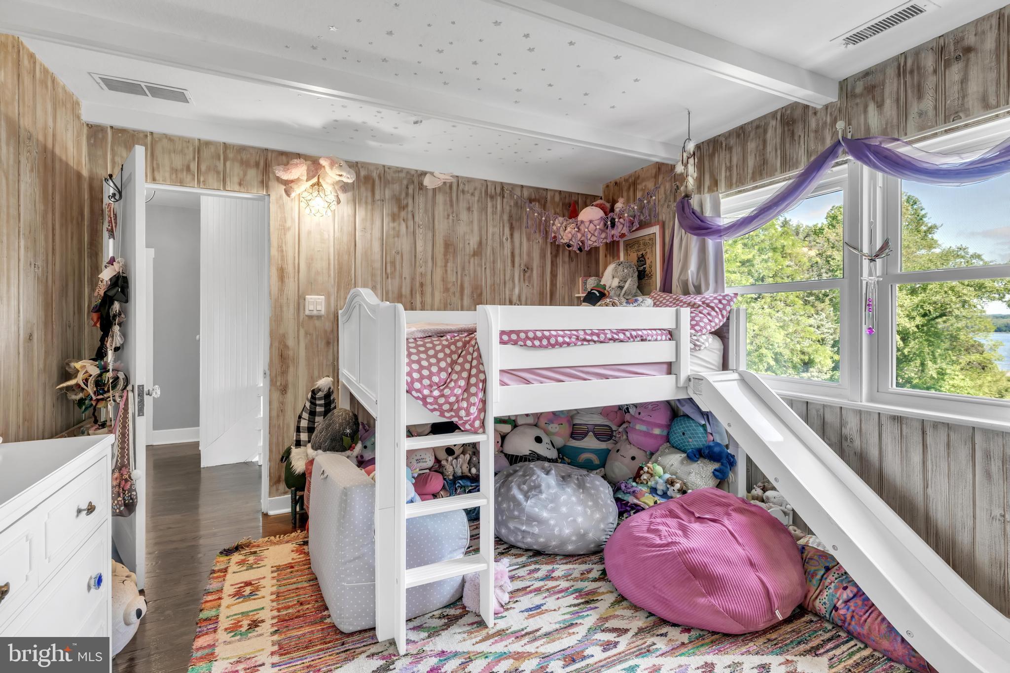 NORTH EAST HEIGHTS - Residential