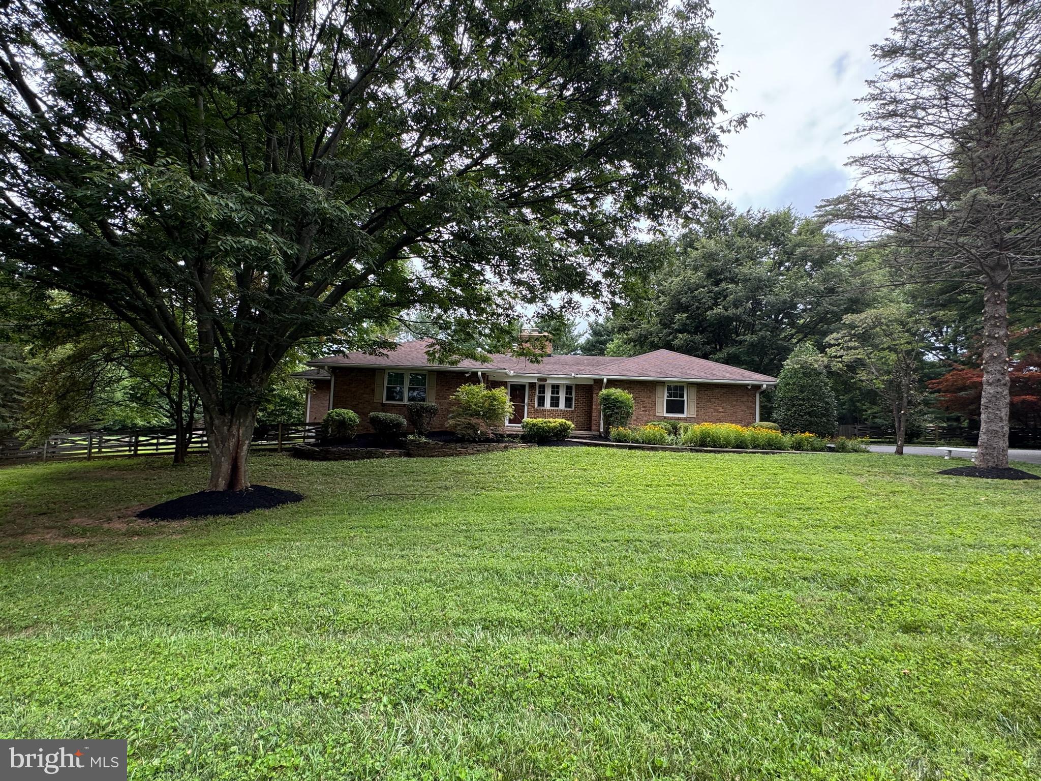 1050 STREAKER ROAD
