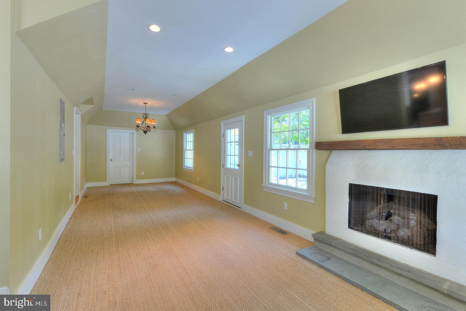 NORTH REHOBOTH - Residential