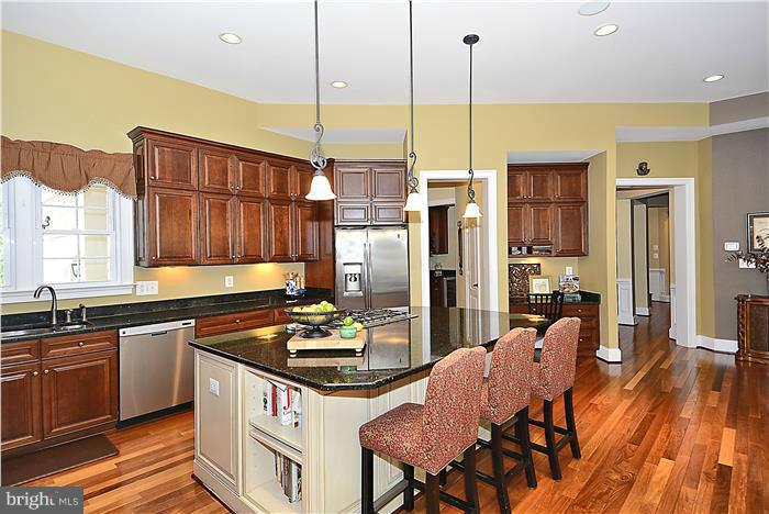 LANSDOWNE ON THE POTOMAC - Residential