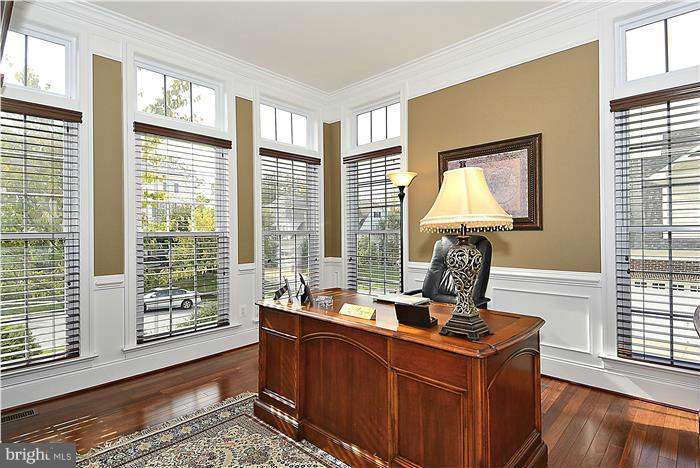 LANSDOWNE ON THE POTOMAC - Residential