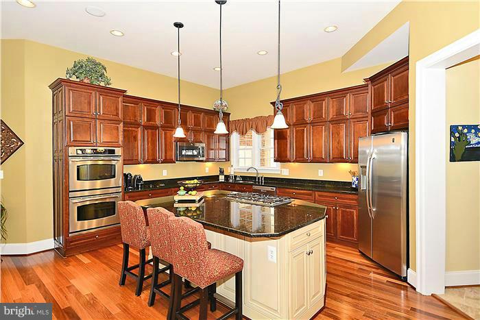 LANSDOWNE ON THE POTOMAC - Residential