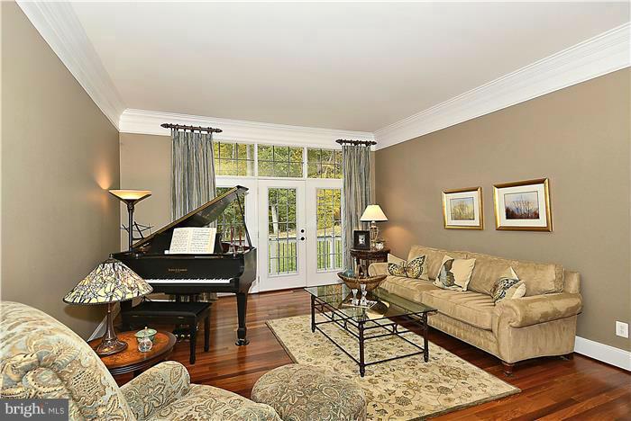 LANSDOWNE ON THE POTOMAC - Residential