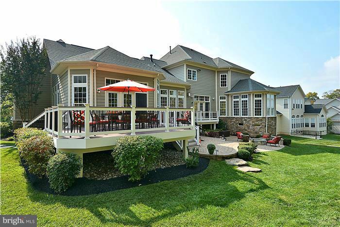 LANSDOWNE ON THE POTOMAC - Residential