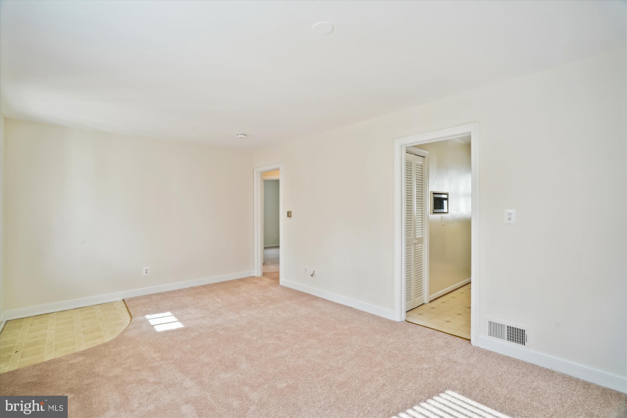 GLENMONT FOREST - Residential