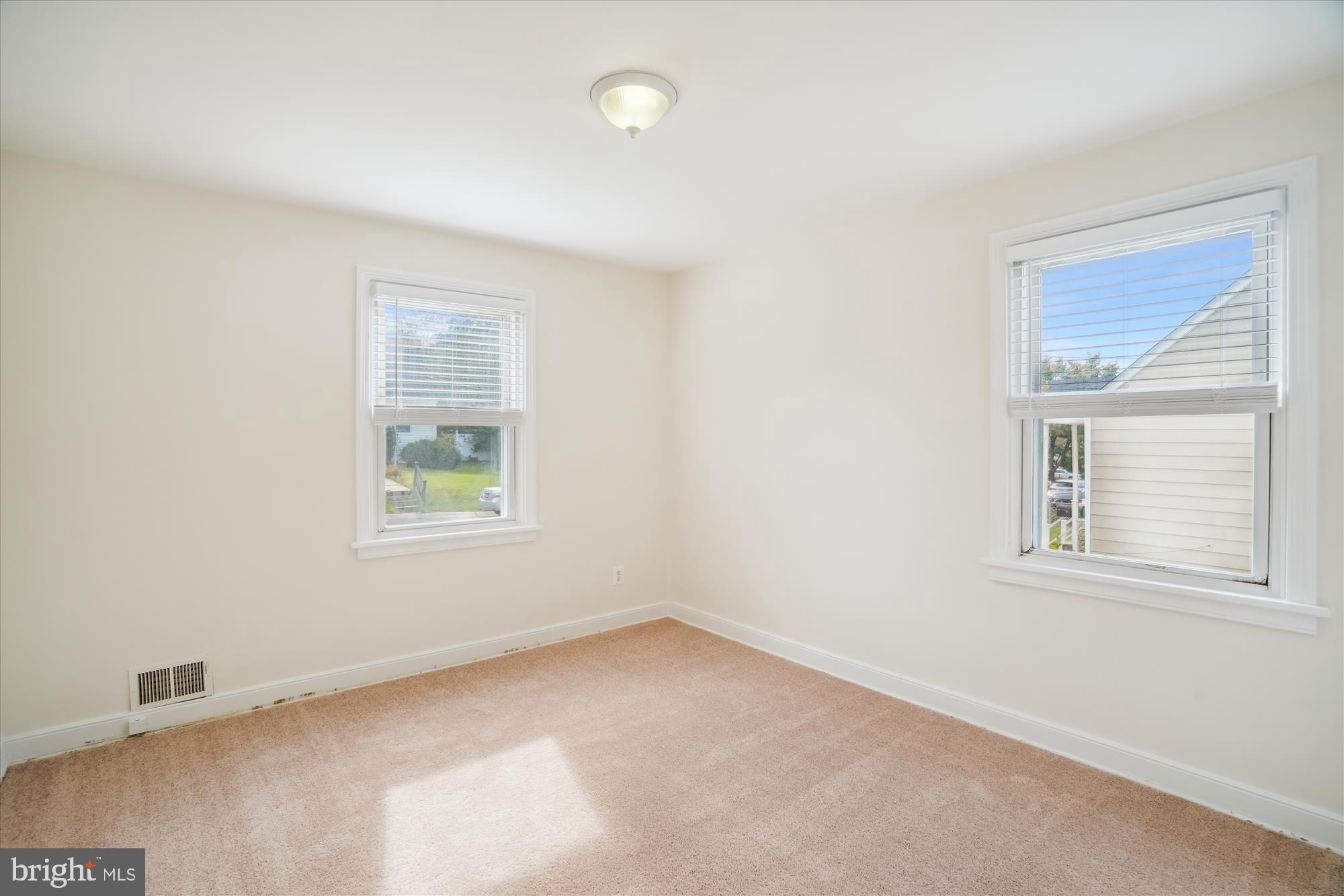 GLENMONT FOREST - Residential