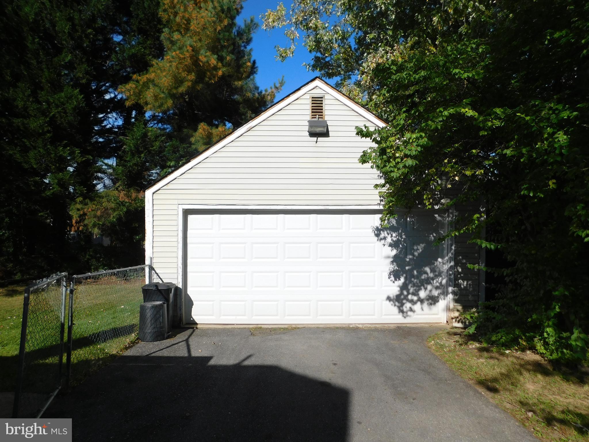 GLENMONT FOREST - Residential