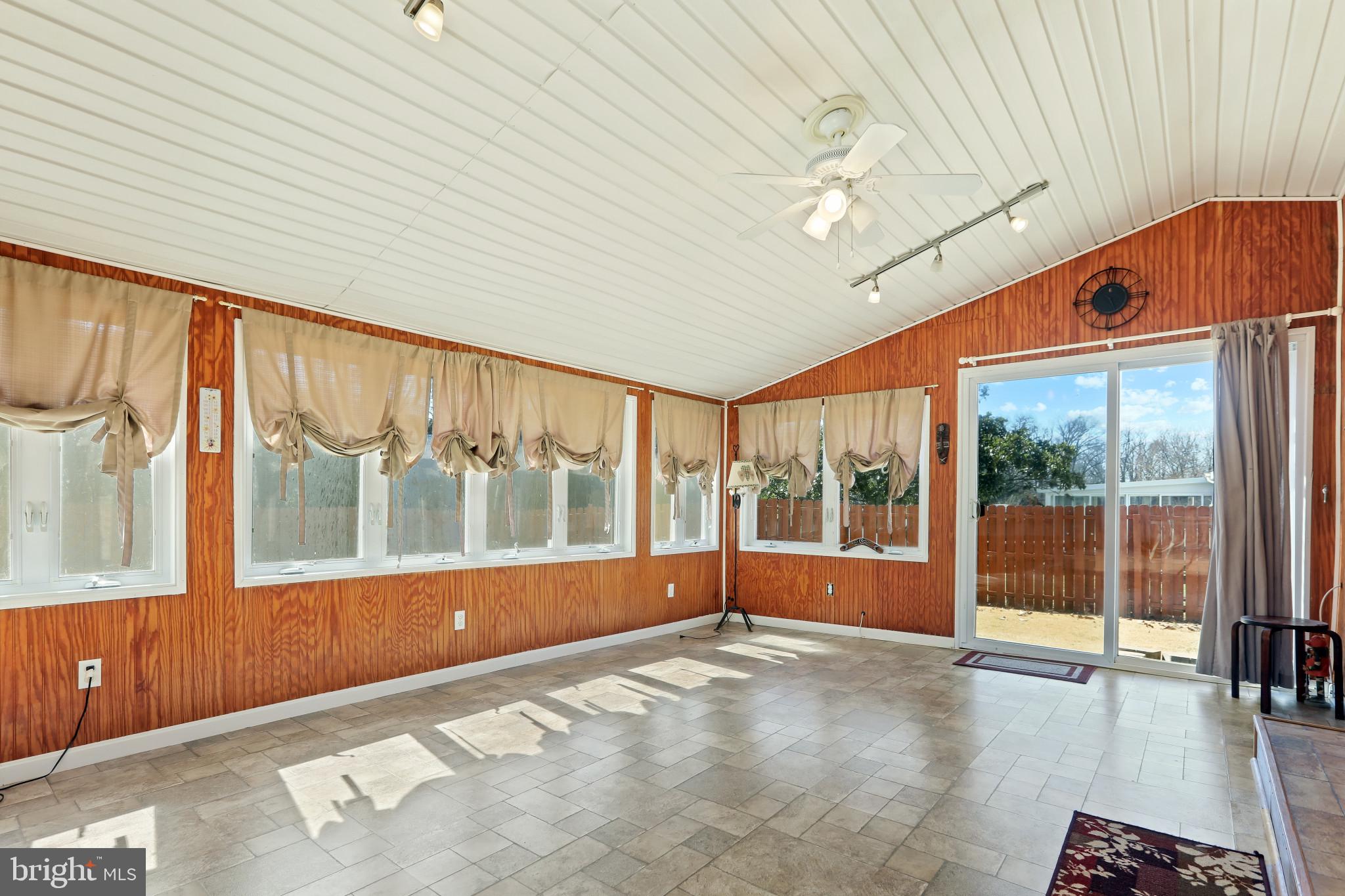 PARLIAMENT RIDGE - Residential