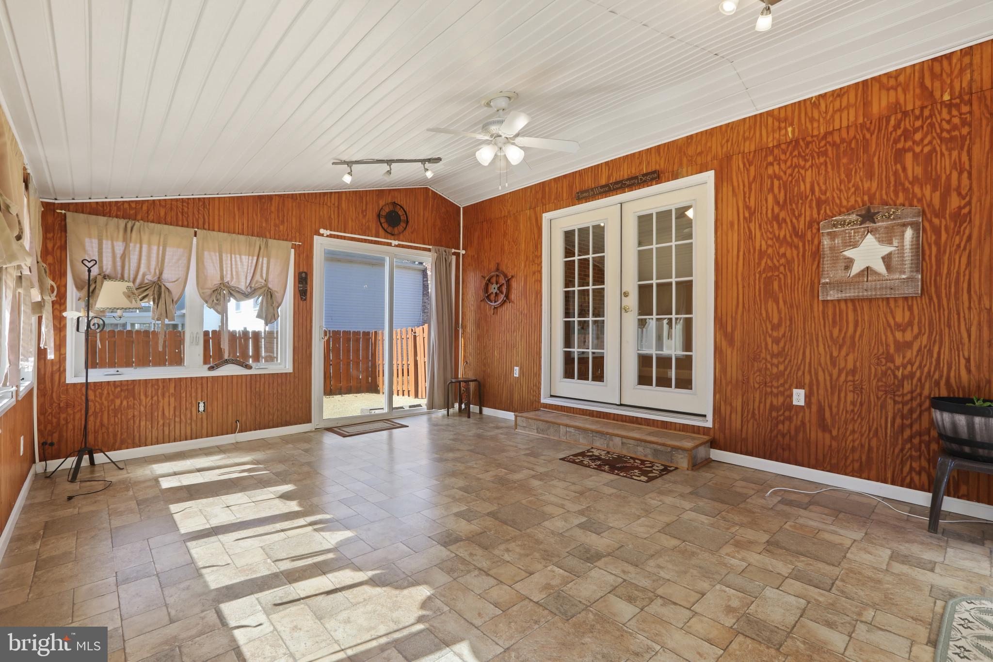 PARLIAMENT RIDGE - Residential