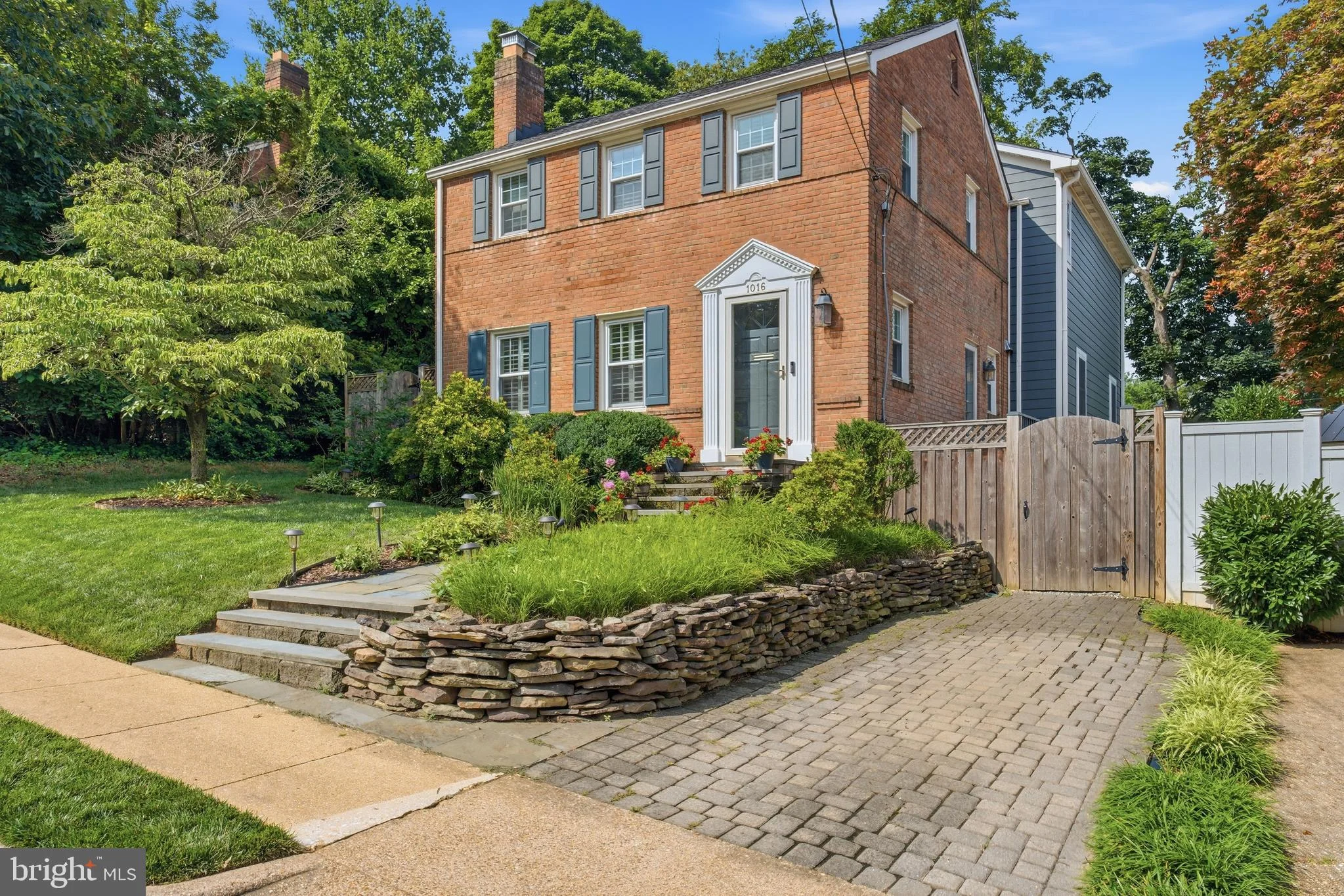 1016 N Larrimore Street, Arlington, VA, 22205