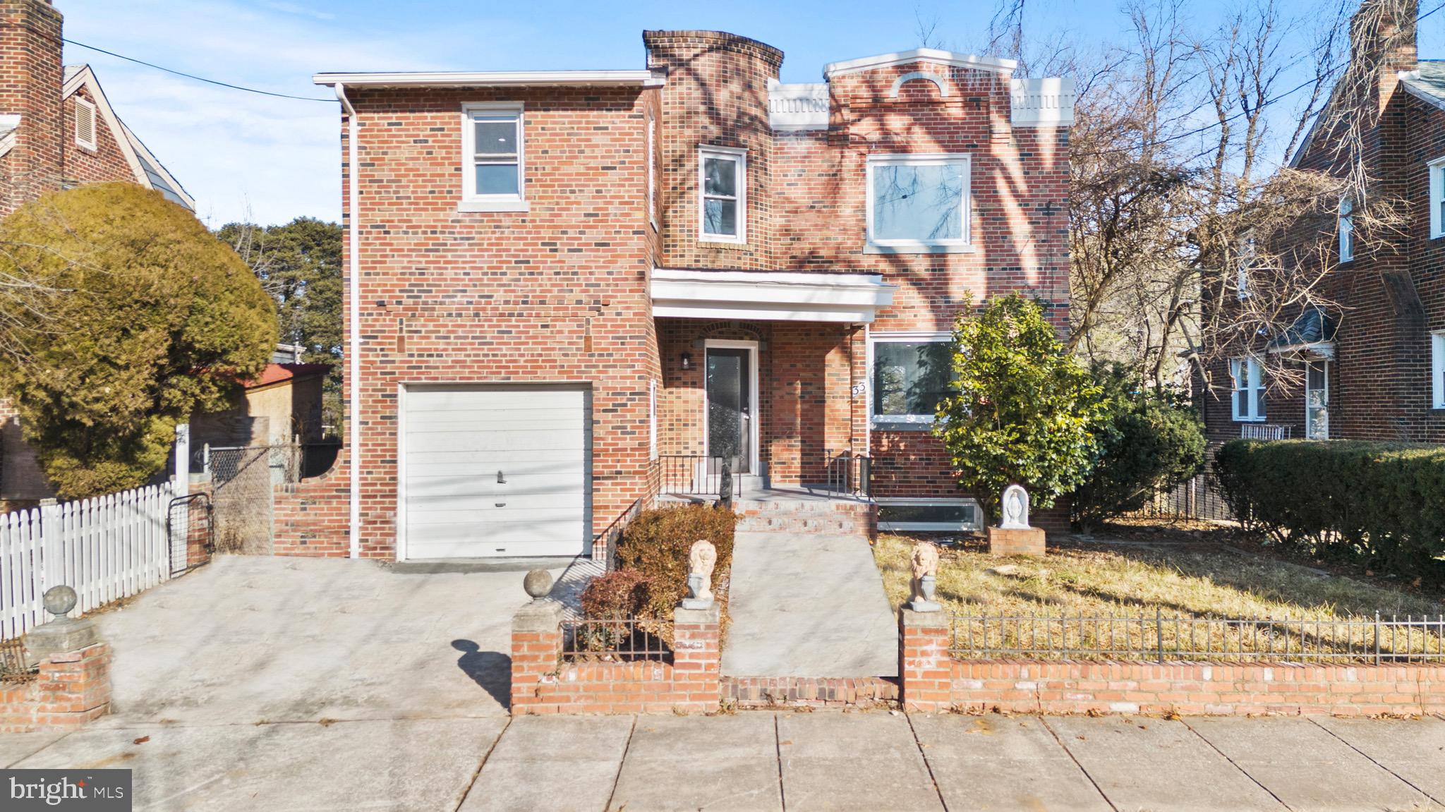 33 NICHOLSON STREET NW