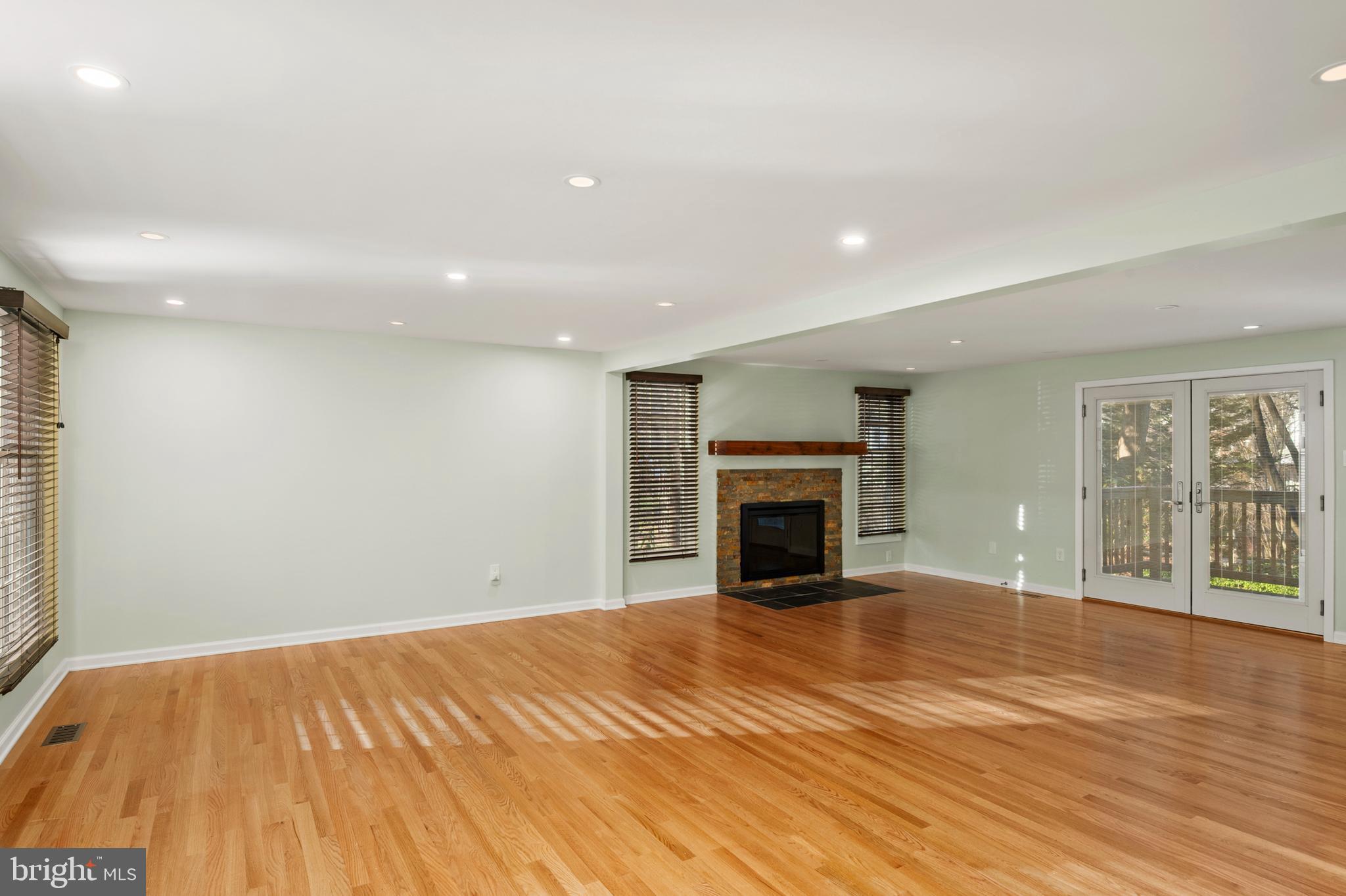 VILLAGE OF KINGS CONTRIVANCE - Residential Lease