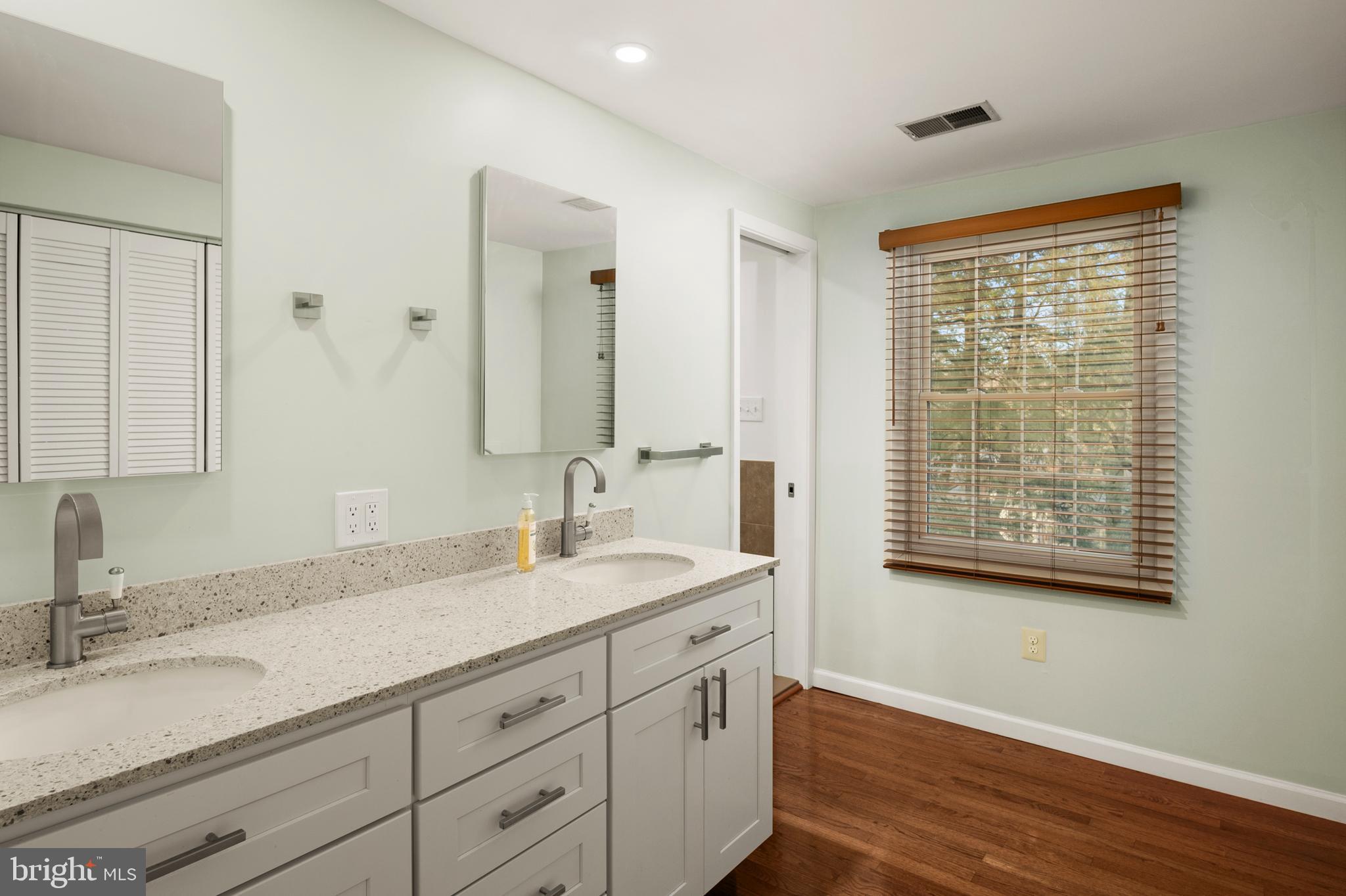 VILLAGE OF KINGS CONTRIVANCE - Residential Lease