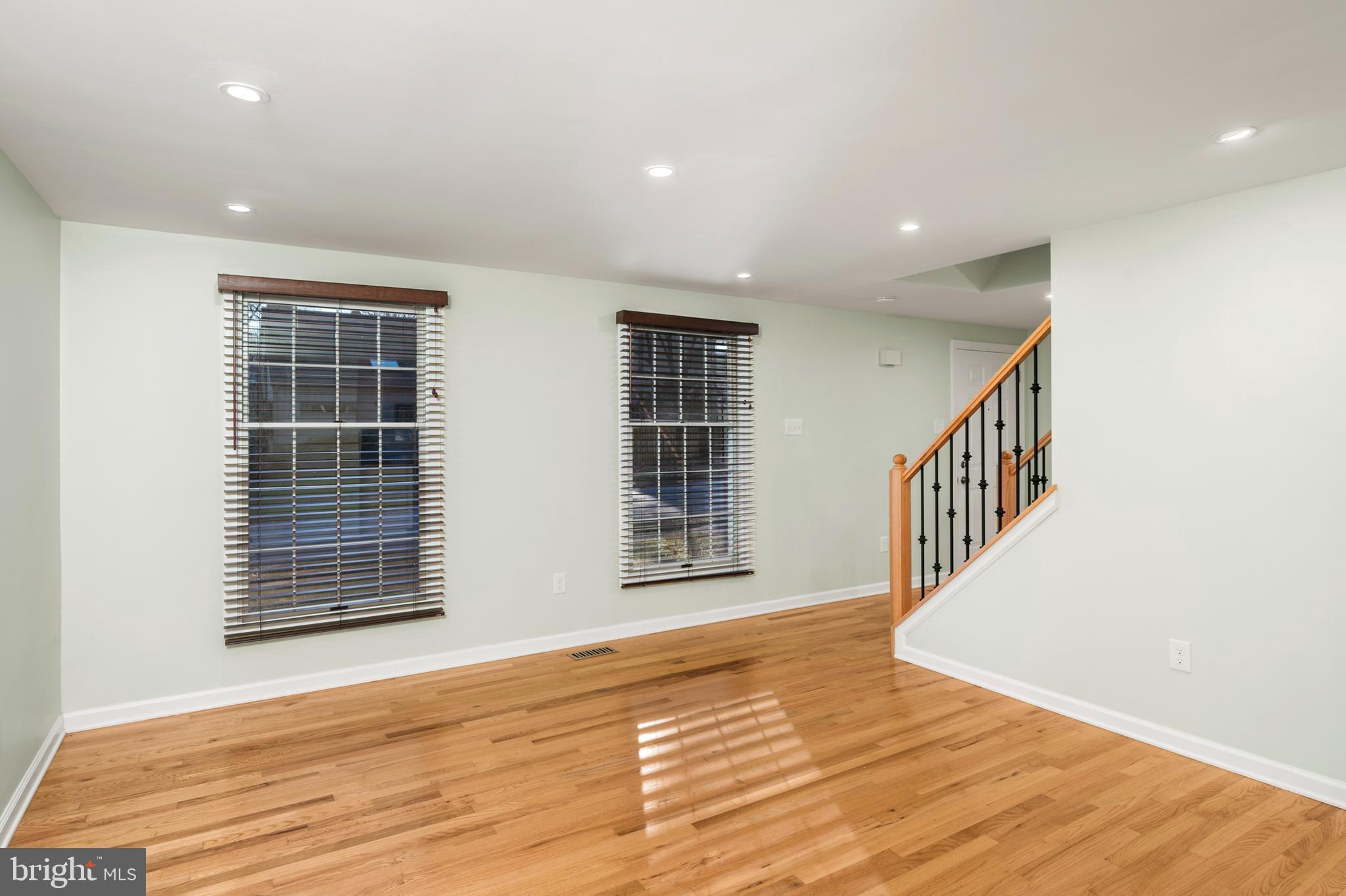 VILLAGE OF KINGS CONTRIVANCE - Residential Lease