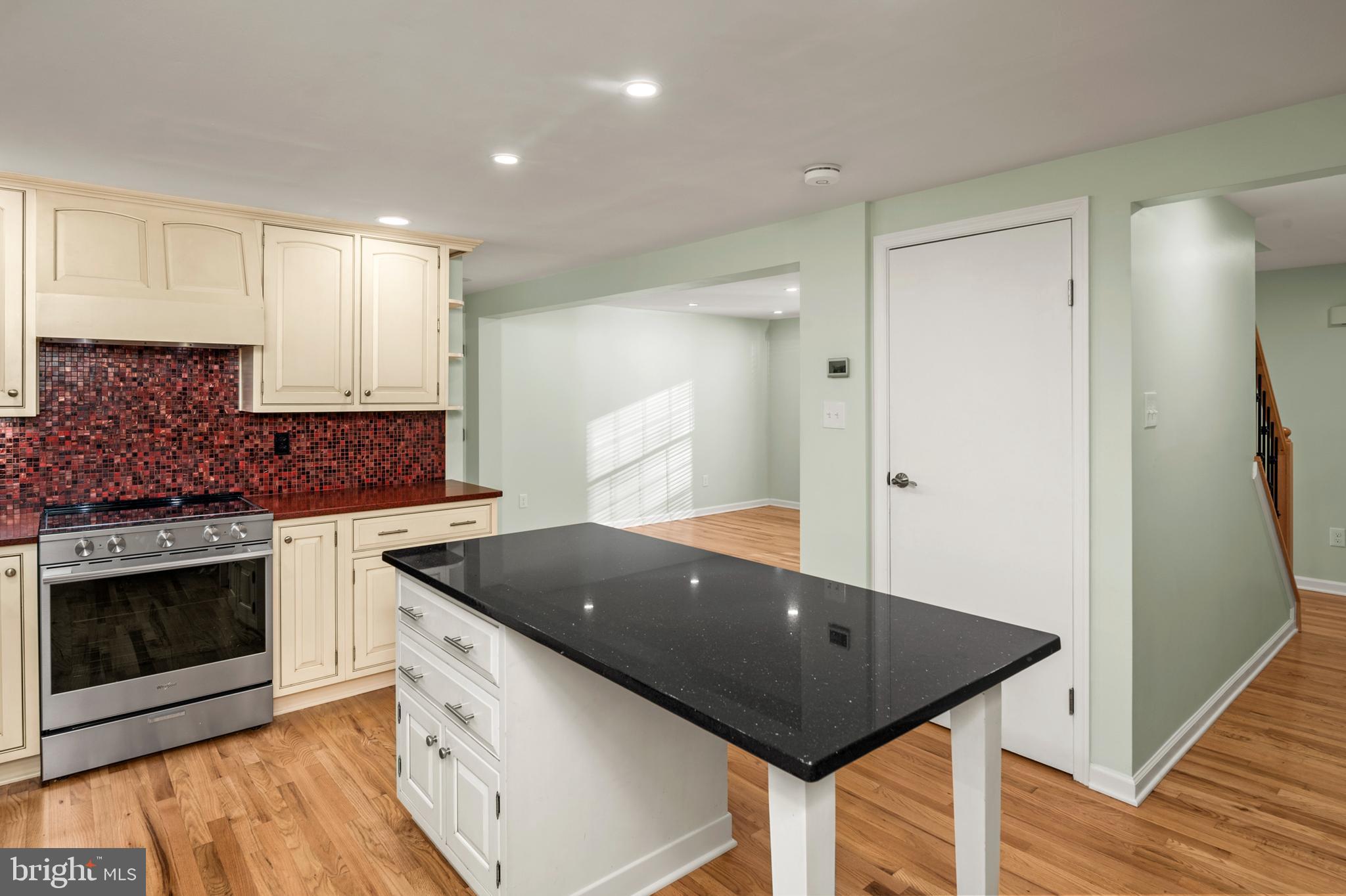 VILLAGE OF KINGS CONTRIVANCE - Residential Lease