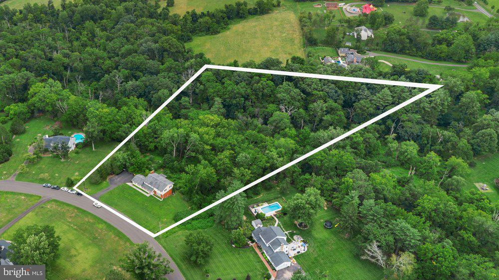 112 BEAUMONT DRIVE