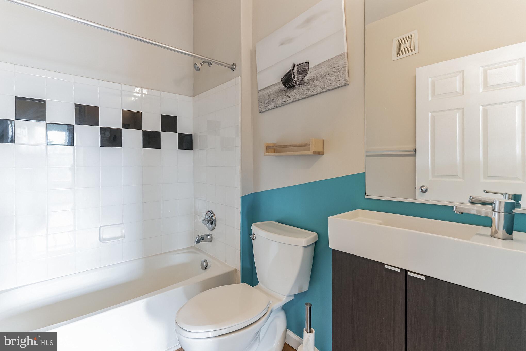 FAIRFAX RIDGE - Residential Lease