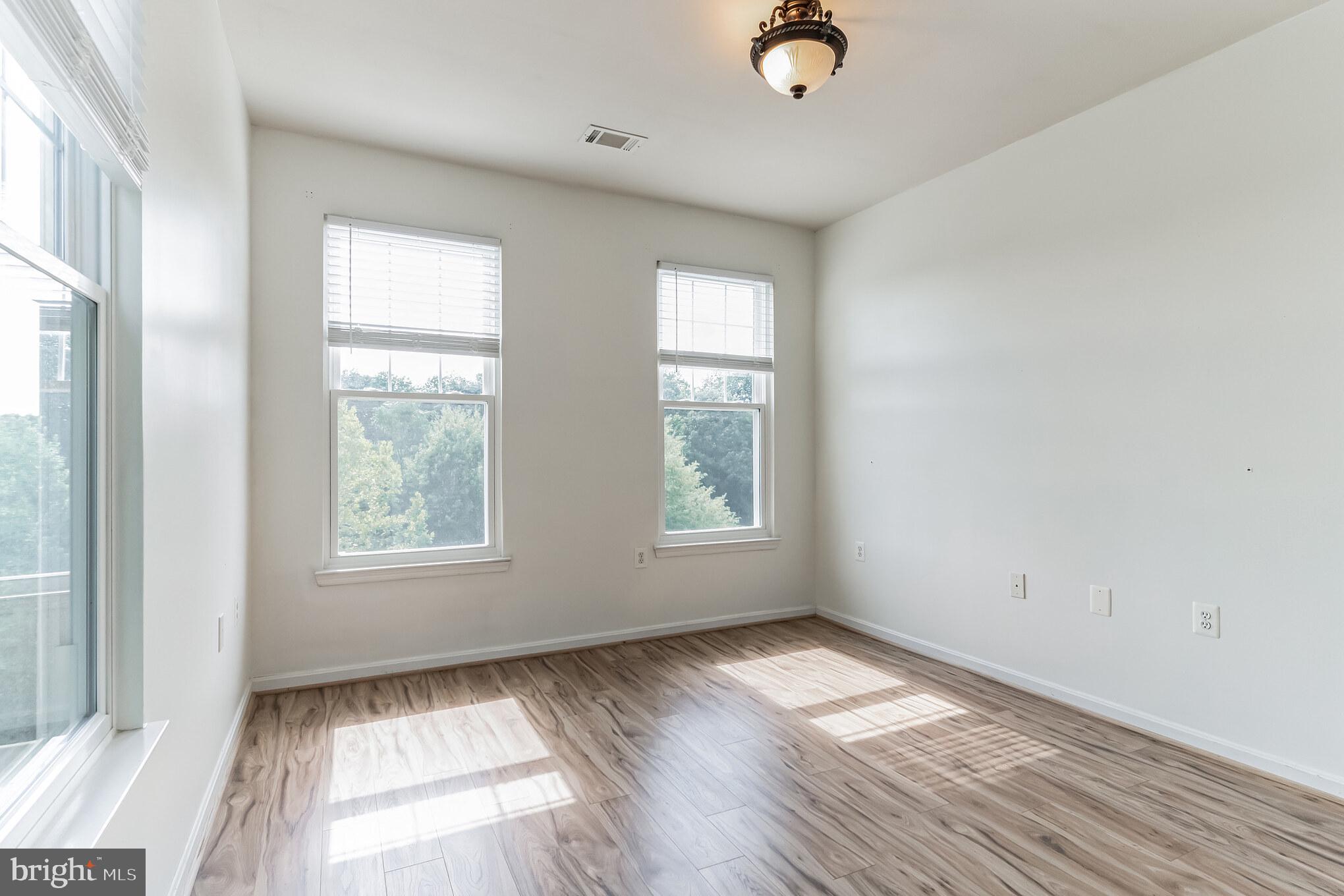 FAIRFAX RIDGE - Residential Lease