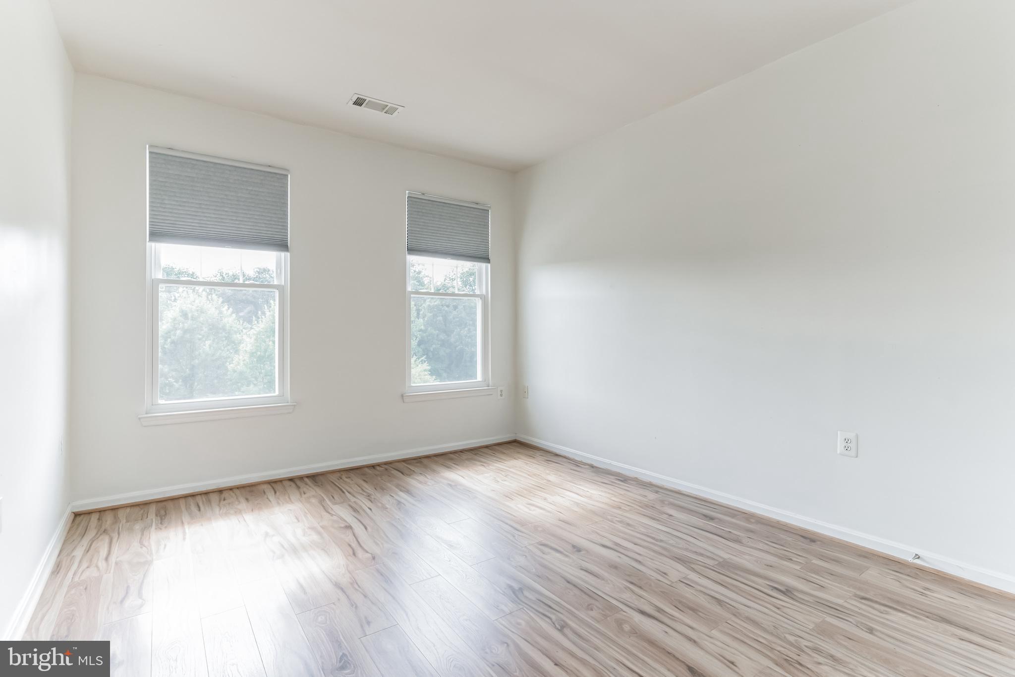 FAIRFAX RIDGE - Residential Lease