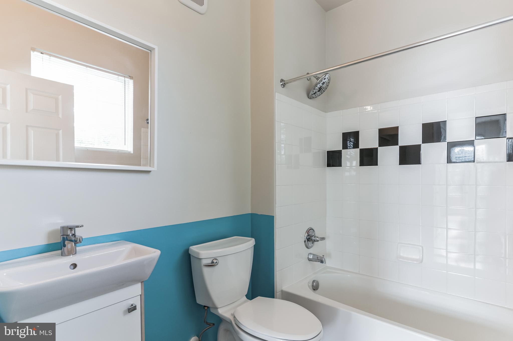 FAIRFAX RIDGE - Residential Lease