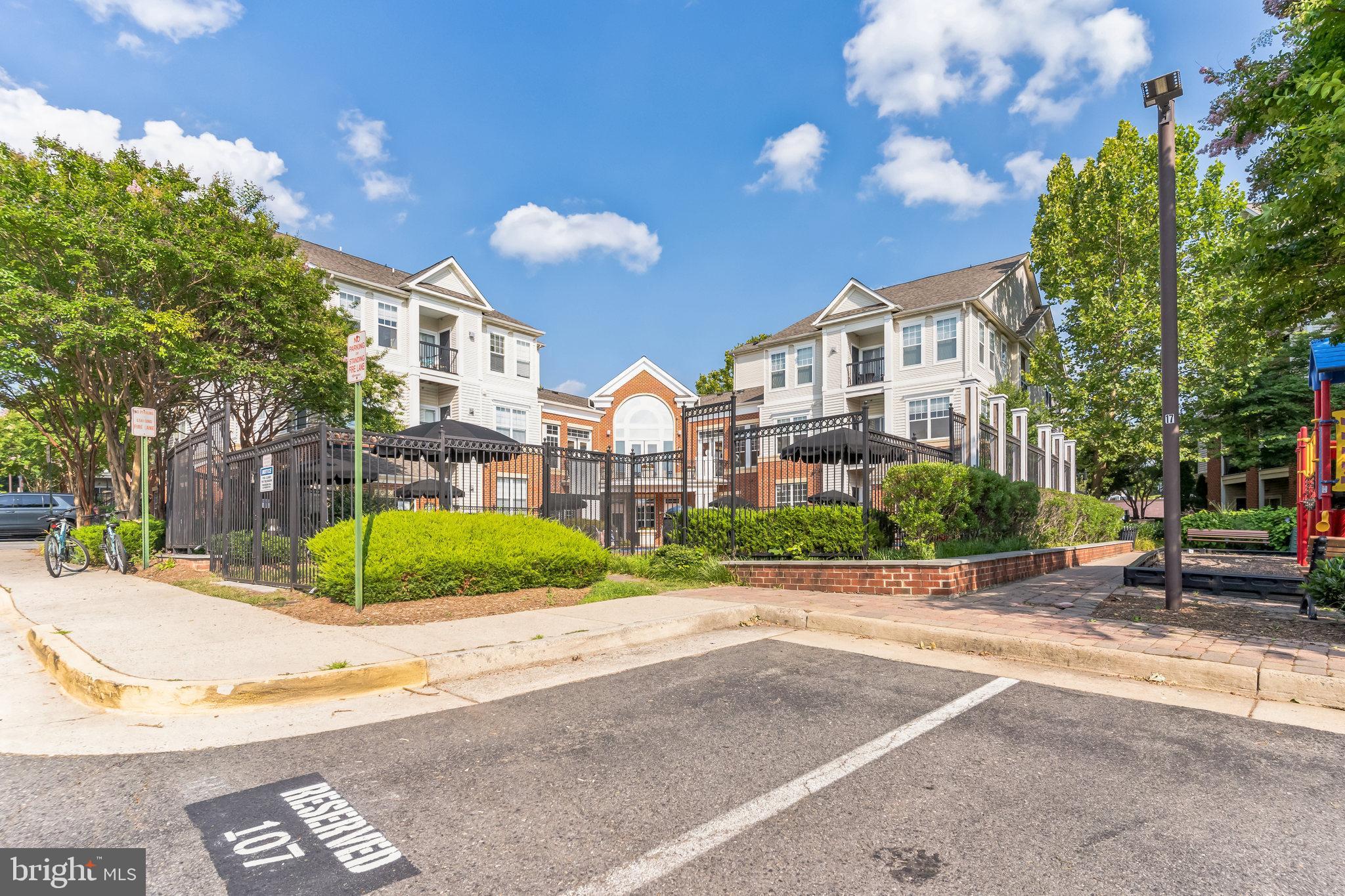 FAIRFAX RIDGE - Residential Lease