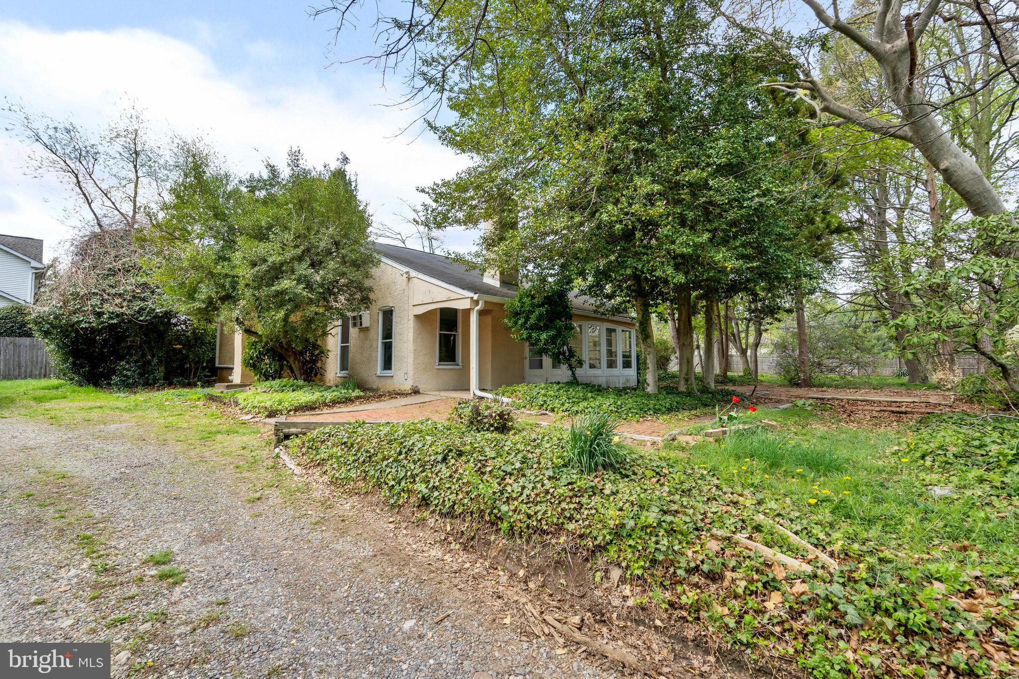 HIGHLAND PINES - Residential