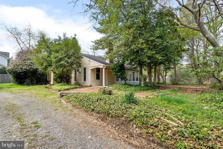 Welcome to 628 Hulmeville Road,located in the Highland Pines section of Langhorne. This rancher's  floor plan consists of large living room with decorative fireplace, a spacious eat in kitchen, three ample bedrooms including one with its own powder room,a laundry room and a complete full bathroom.The full basement offers great storage.  Completing this gem is an enclosed stone patio. All of this is situated on an oversized lot providing tons of privacy. Call today-dont delay.