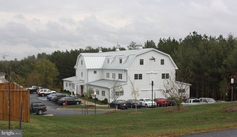 Photo of 119 The Plains Road #FIST FLOOR, MIDDLEBURG, VA 20117 (MLS # VALO2112434)