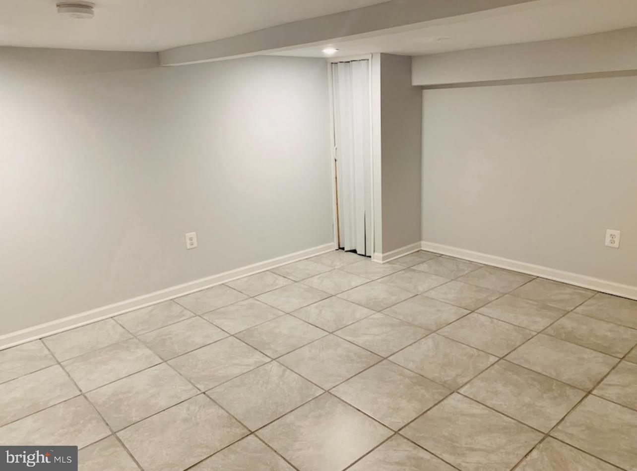 WAVERLY - Residential Lease